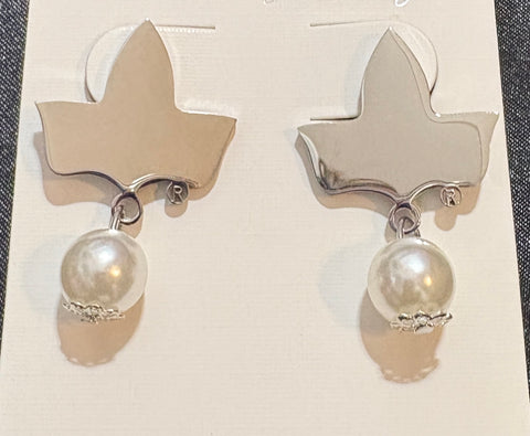 Ivy Pearl Earrings