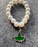 Green Ivy w/ Pink Outline Charm Pearl Bracelet